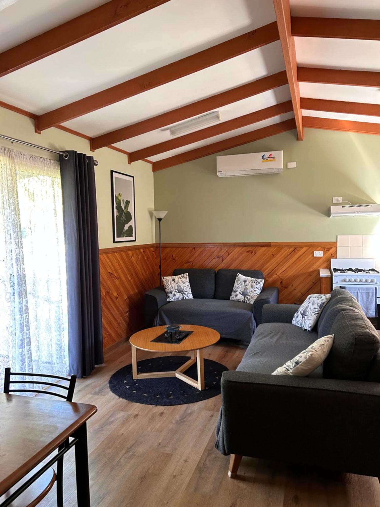 Millicent Lakeside Caravan Park Hotel Ngoại thất bức ảnh