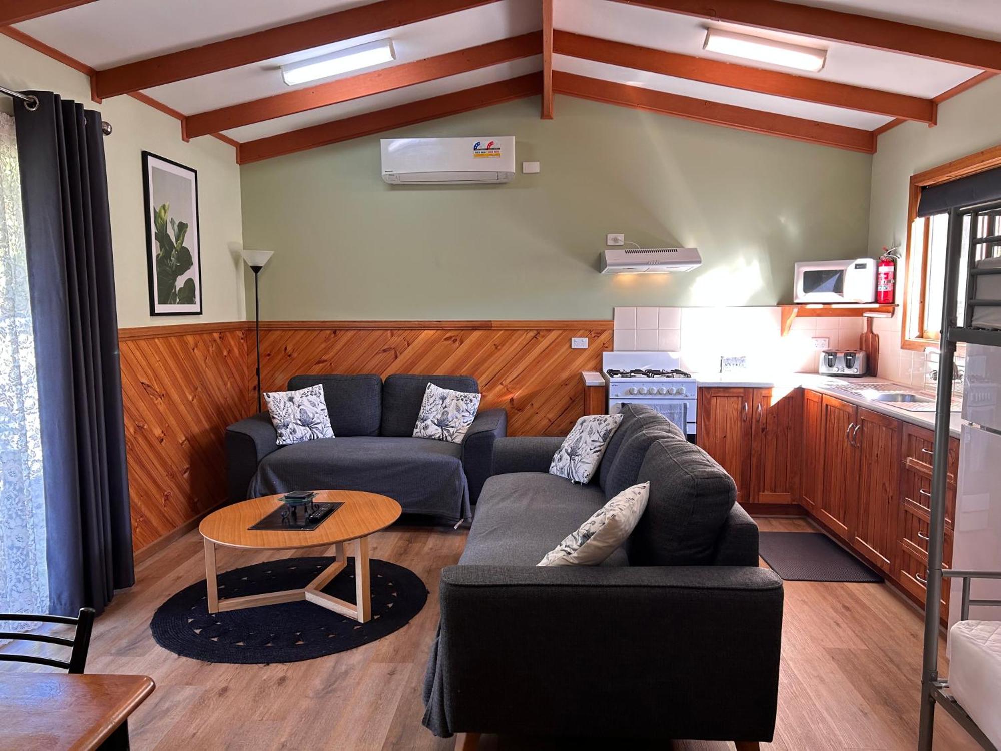 Millicent Lakeside Caravan Park Hotel Ngoại thất bức ảnh