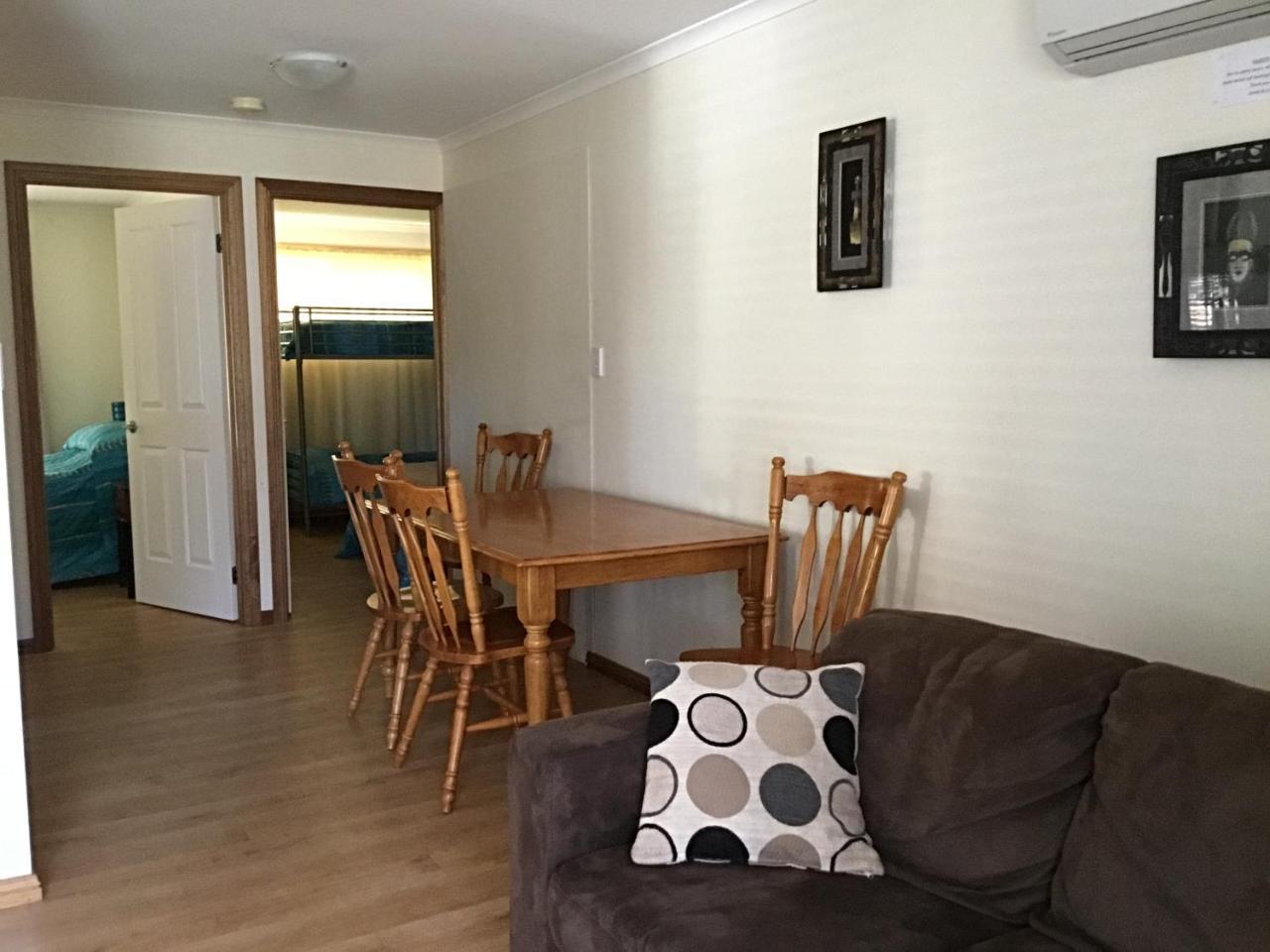 Millicent Lakeside Caravan Park Hotel Ngoại thất bức ảnh